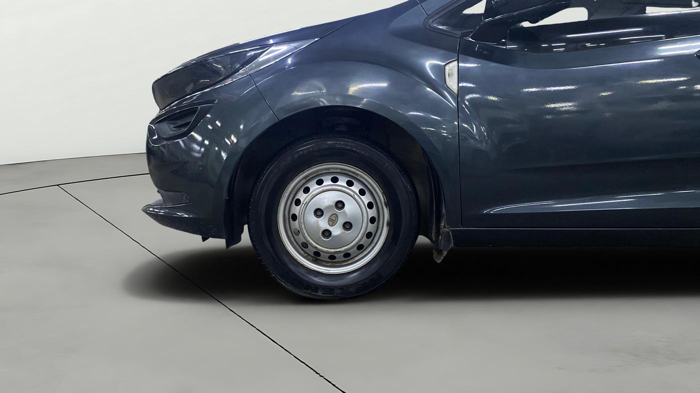 2020 Tata ALTROZ XM PETROL, Petrol, Manual, 81,344 km, Left Front Wheel