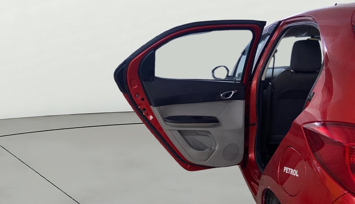 2017 Tata Tiago XZ PETROL, Petrol, Manual, 63,440 km, LHS Rear Door