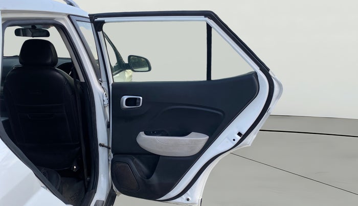 2023 Hyundai VENUE S 1.2, CNG, Manual, 80,351 km, RHS Rear Door