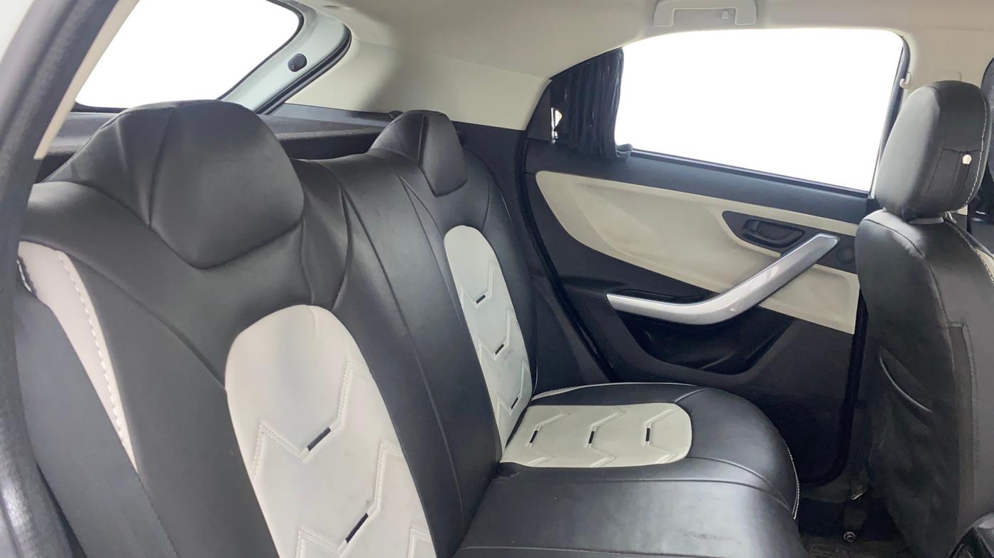 2022 Tata NEXON XM PLUS SUNROOF PETROL, Petrol, Manual, 47,850 km, Right Side Rear Door Cabin