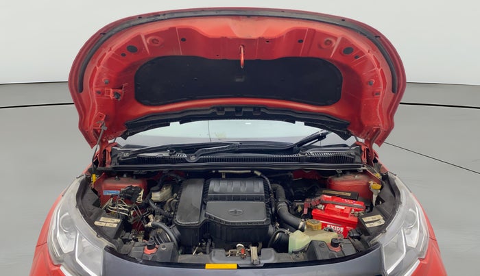 2022 Tata NEXON XZ PLUS SUNROOF DIESEL DUAL TONE, Diesel, Manual, 18,285 km, Open Bonet