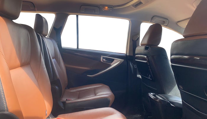 2016 Toyota Innova Crysta 2.7 ZX AT 7 STR, Petrol, Automatic, 51,020 km, Right Side Rear Door Cabin