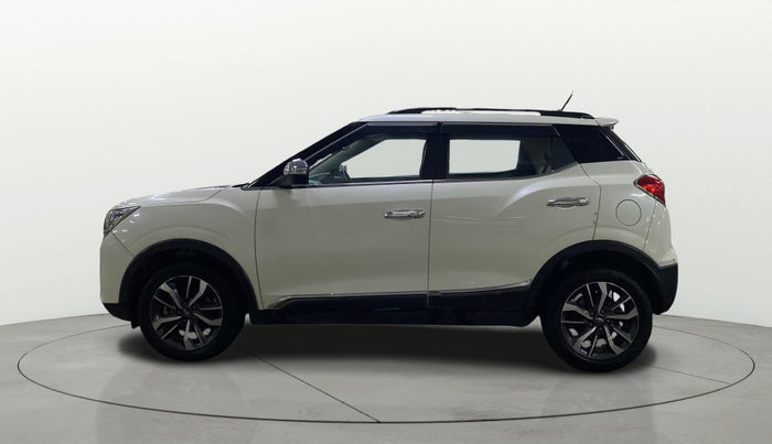 2022 Mahindra XUV300 W8 (O) 1.2 PETROL, Petrol, Manual, 61,570 km, Left Side