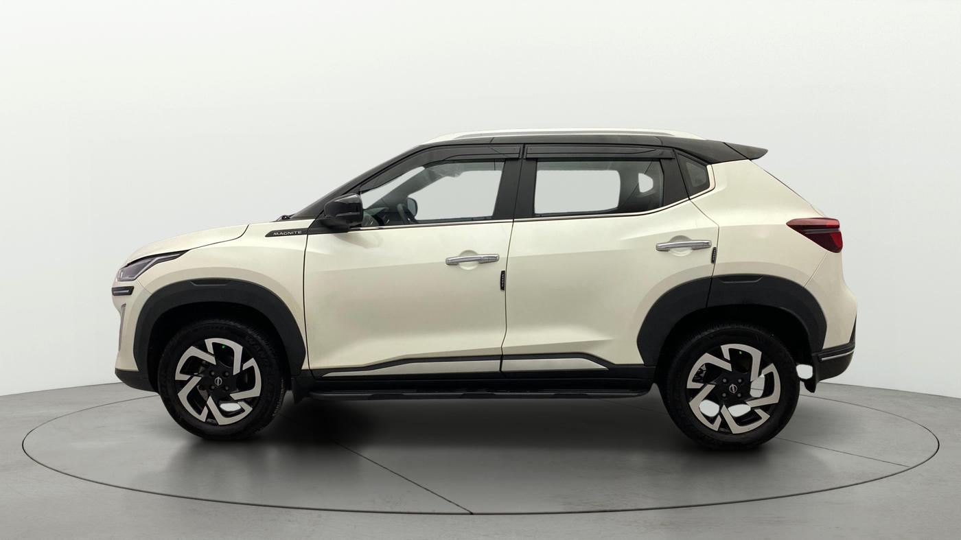 2023 Nissan MAGNITE XV PREMIUM TURBO CVT DUAL TONE, Petrol, Automatic, 6,857 km, Left Side