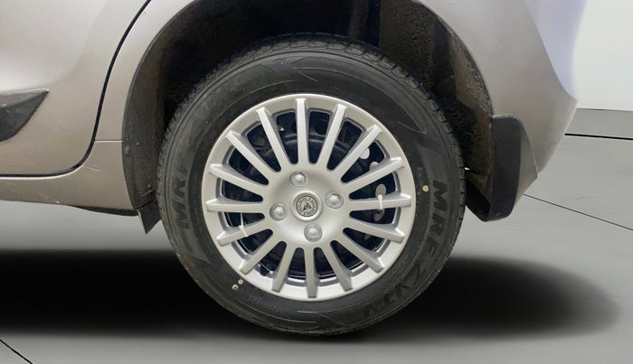 2017 Maruti Baleno DELTA PETROL 1.2, Petrol, Manual, 76,921 km, Left Rear Wheel