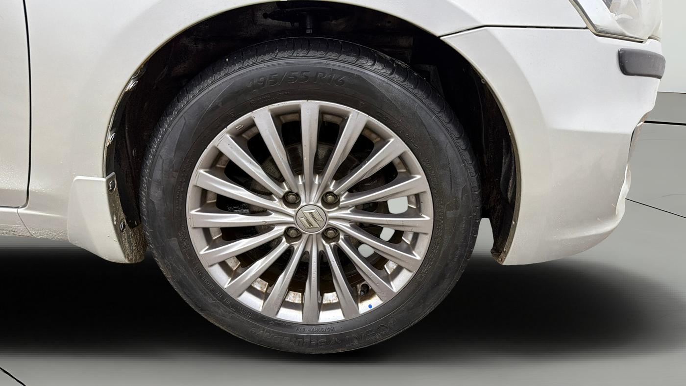 2017 Maruti Ciaz ALPHA 1.4 PETROL, Petrol, Manual, 36,276 km, Right Front Wheel