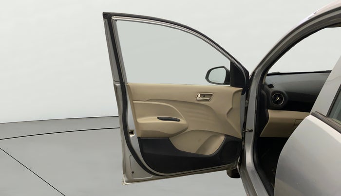 2019 Hyundai NEW SANTRO SPORTZ CNG, CNG, Manual, 70,949 km, LHS Front Door