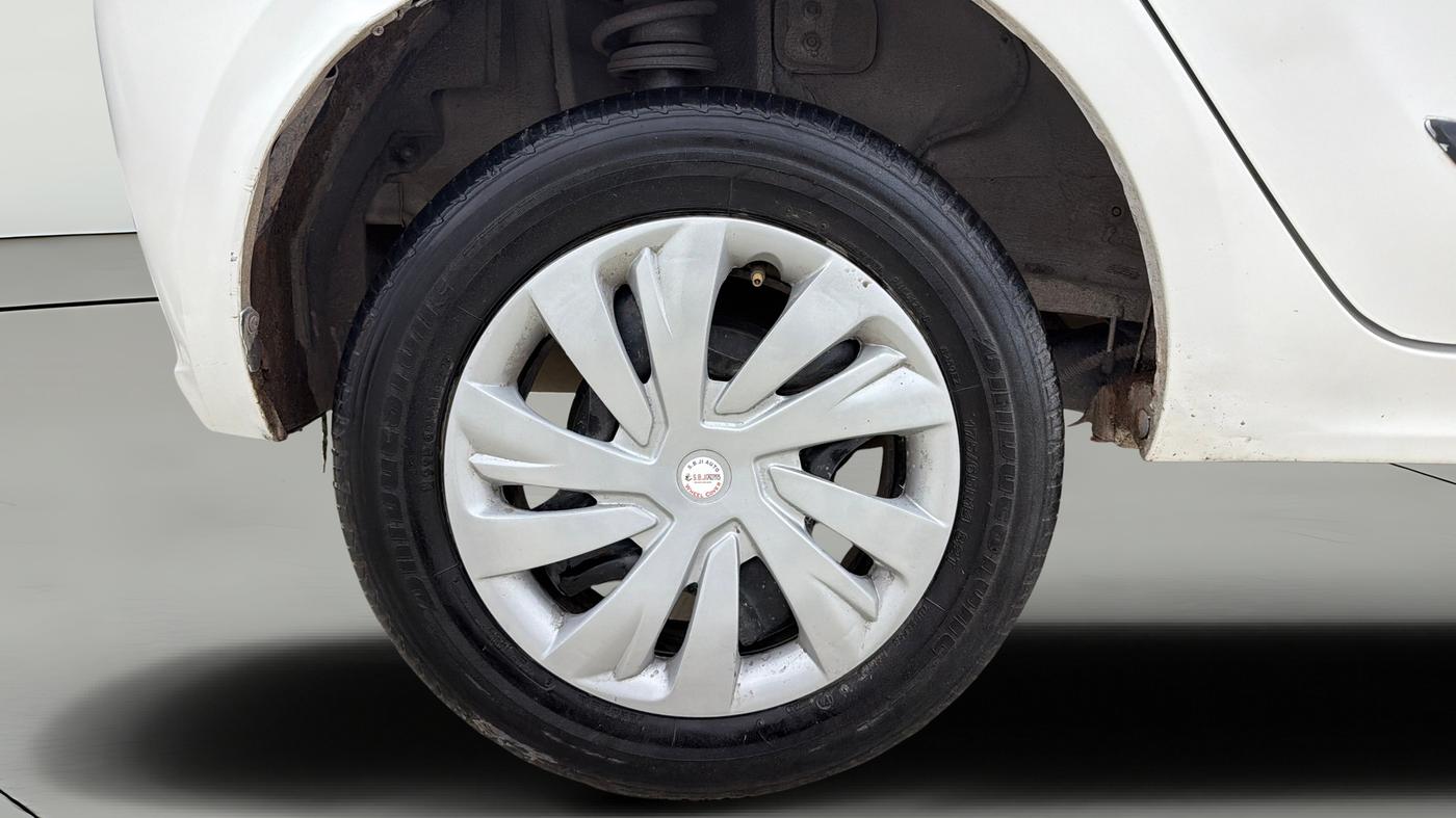 2022 Tata Tiago XZ PLUS CNG, CNG, Manual, 54,783 km, Right Rear Wheel