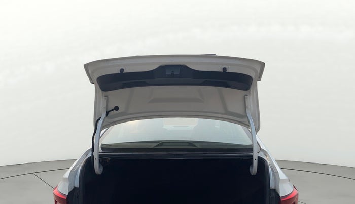 2022 Skoda SLAVIA STYLE 1.0L TSI MT, Petrol, Manual, 51,064 km, Boot Door Open