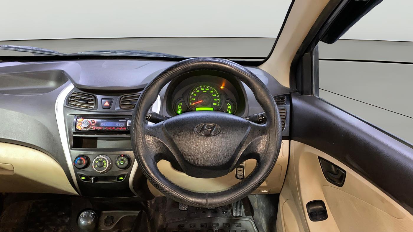 2016 Hyundai Eon ERA +, Petrol, Manual, 59,460 km, Steering Wheel Close Up