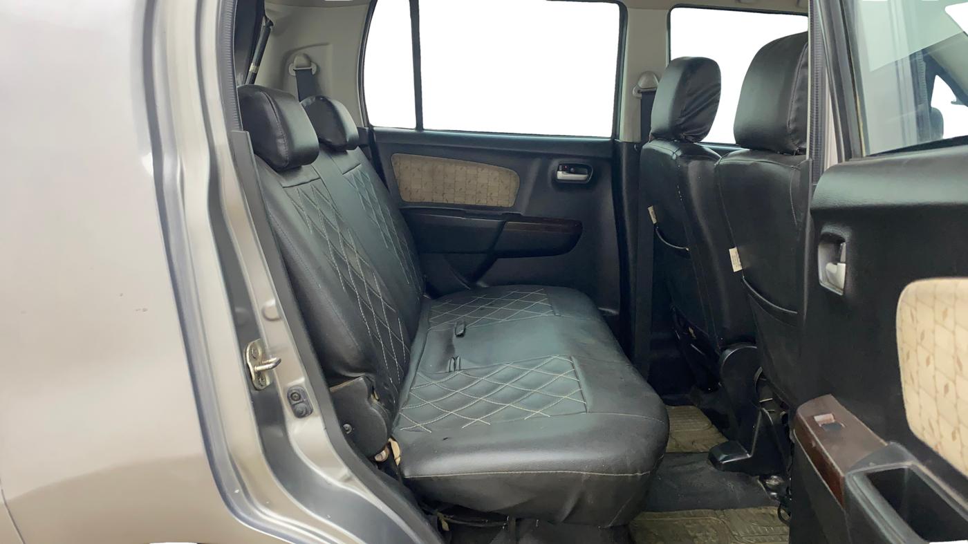 2018 Maruti Wagon R 1.0 VXI, Petrol, Manual, 78,362 km, Right Side Rear Door Cabin