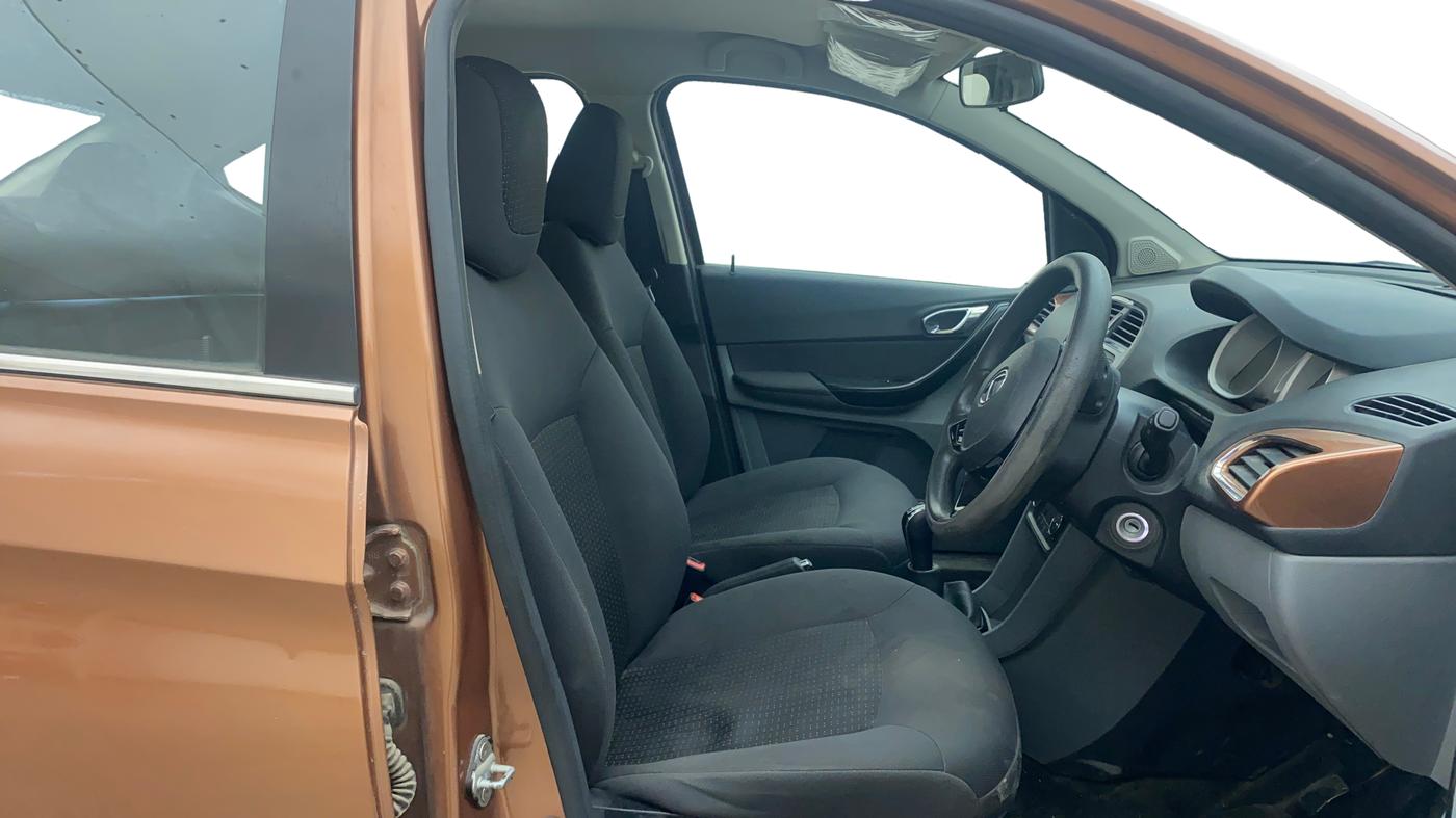 2017 Tata TIGOR XZ (O) PETROL, Petrol, Manual, 1,34,483 km, Right Side Front Door Cabin