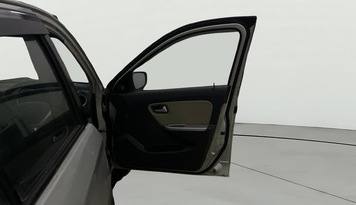 2018 Maruti Alto K10 VXI (O) AMT, CNG, Automatic, 33,988 km, RHS Front Door