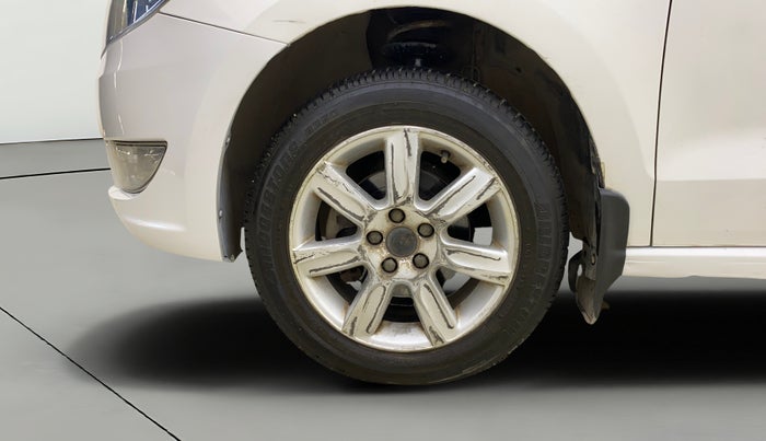 2014 Skoda Rapid AMBITION 1.6 MPI MT, Petrol, Manual, 39,036 km, Left Front Wheel