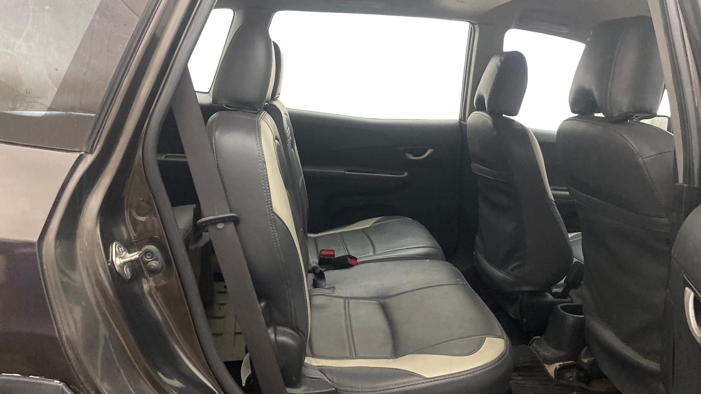 2016 Honda BR-V 1.5L I-VTEC V CVT, Petrol, Automatic, 1,13,166 km, Right Side Rear Door Cabin