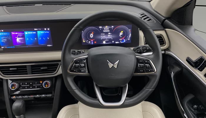 2024 Mahindra XUV700 AX 7 P AT 7 STR, Petrol, Automatic, 12,988 km, Steering Wheel Close Up