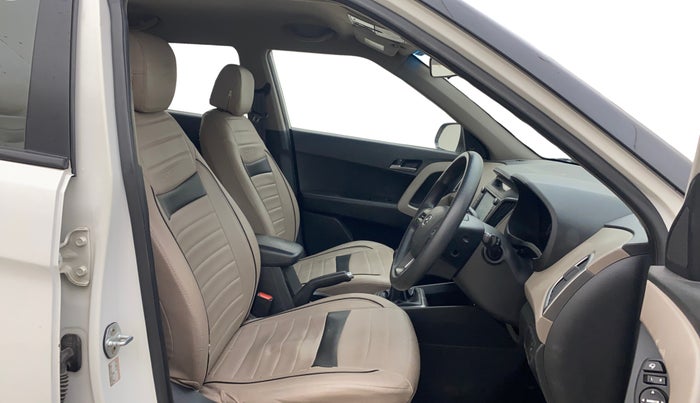 2016 Hyundai Creta SX PLUS 1.6 PETROL, Petrol, Manual, 89,720 km, Right Side Front Door Cabin