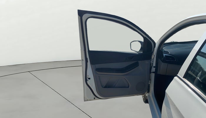 2022 Tata Tiago XT (O) PETROL, Petrol, Manual, 30,136 km, LHS Front Door