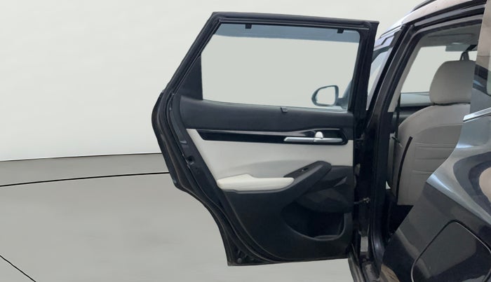 2022 KIA SELTOS HTX PETROL 1.5, Petrol, Manual, 42,408 km, LHS Rear Door