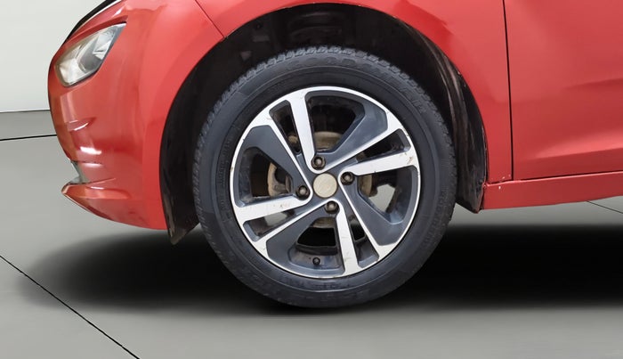2022 Tata ALTROZ XZ PETROL, Petrol, Manual, 1,03,984 km, Left Front Wheel