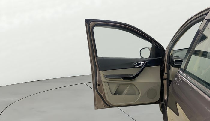 2016 Tata Tiago XZ PETROL, Petrol, Manual, 74,675 km, LHS Front Door