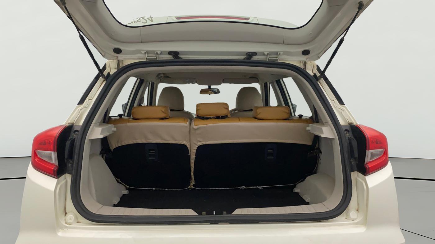 2020 Mahindra XUV300 W6 1.2 PETROL, Petrol, Manual, 15,386 km, Boot Open Zoomed View