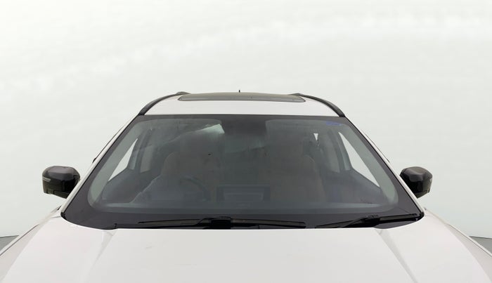 2024 Tata Safari ADVENTURE PLUS, Diesel, Manual, 29,863 km, Front Windshield