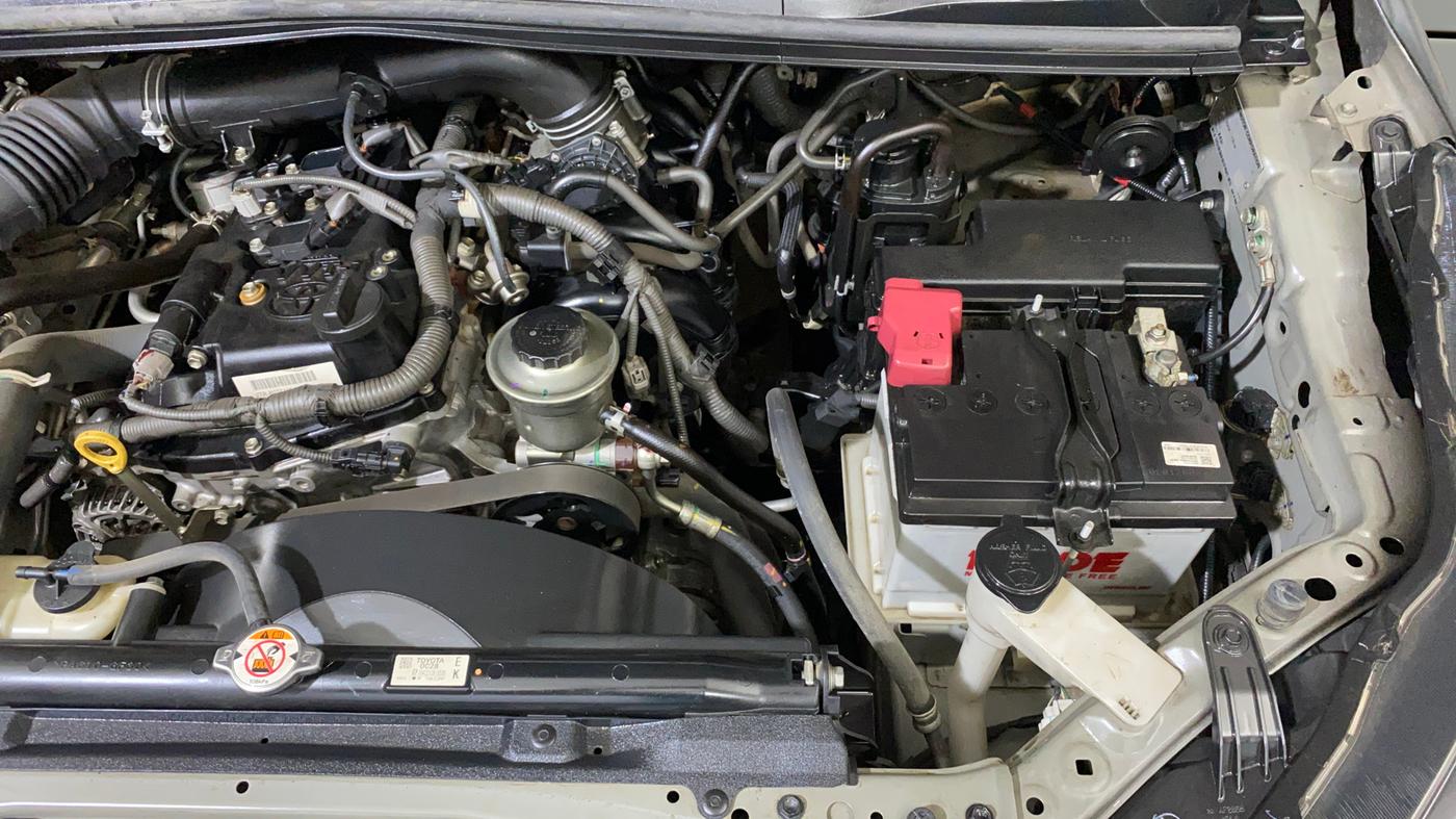 2022 Toyota Innova Crysta 2.7 GX AT 7 STR, Petrol, Automatic, 28,249 km, Engine View - Left