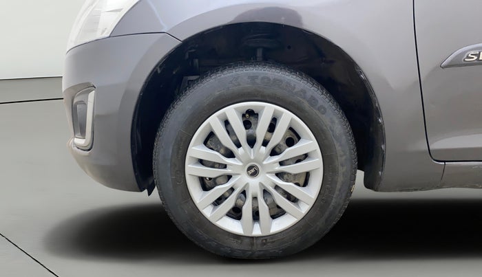 2017 Maruti Swift VDI (O), Diesel, Manual, 48,197 km, Left Front Wheel