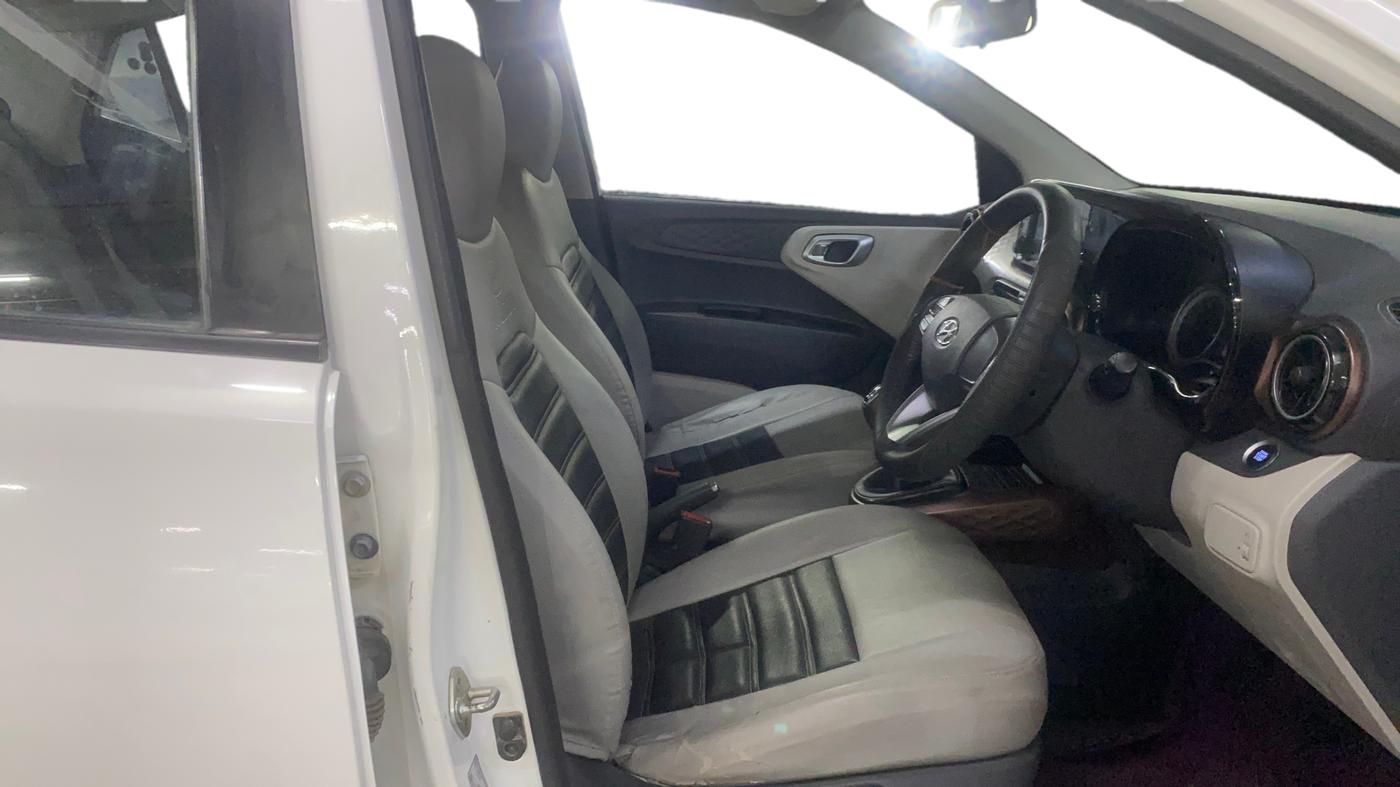 2020 Hyundai AURA SX 1.2 (O) CRDI, Diesel, Manual, 36,630 km, Right Side Front Door Cabin