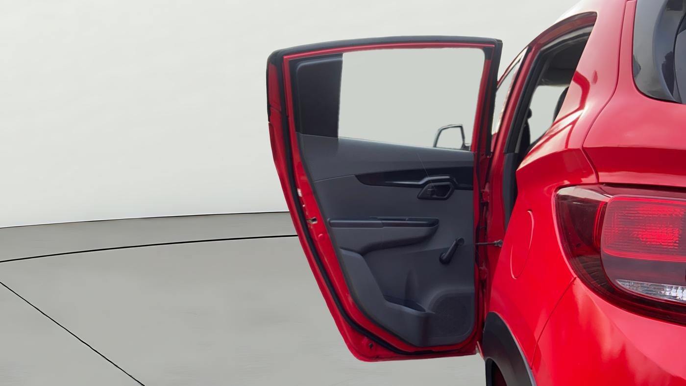 2019 Mahindra KUV 100 NXT K2 P 6 STR, Petrol, Manual, 40,324 km, LHS Rear Door