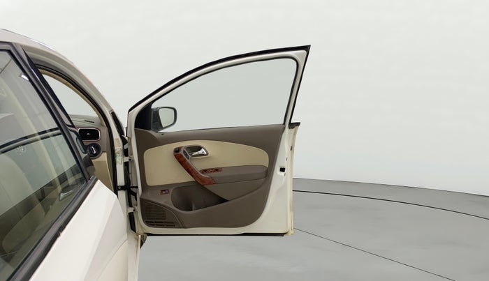 2015 Skoda Rapid 1.5 TDI CR ELEGANCE AT, Diesel, Automatic, 38,260 km, RHS Front Door