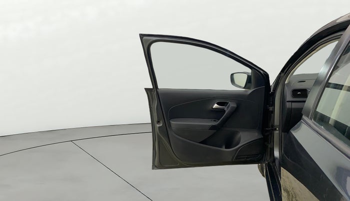 2014 Volkswagen Polo COMFORTLINE 1.5L, Diesel, Manual, 49,147 km, LHS Front Door