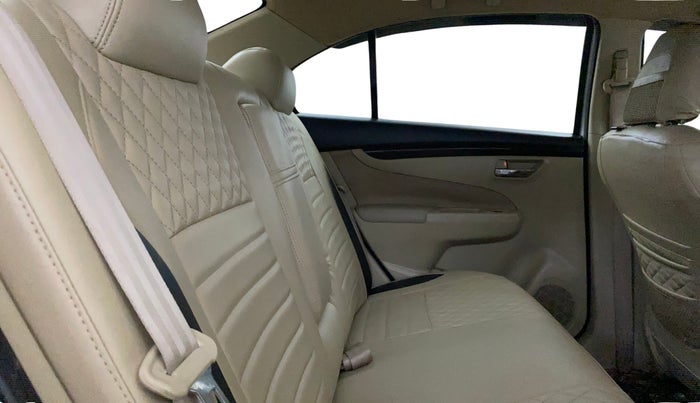 2018 Maruti Ciaz SIGMA 1.5 SHVS MT  PETROL, Petrol, Manual, 50,094 km, Right Side Rear Door Cabin