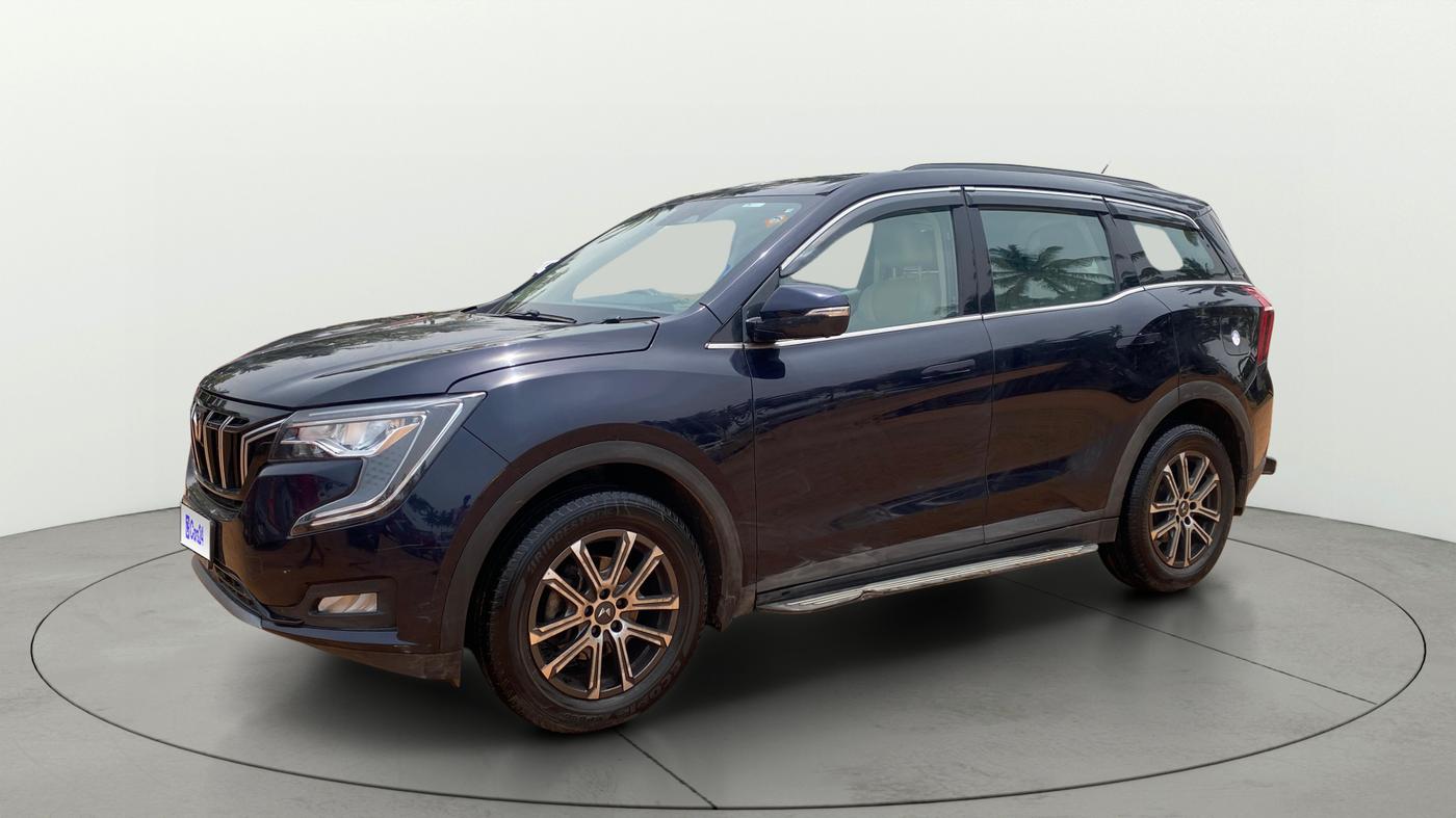 2023 Mahindra XUV700 AX 7 LUXURY P AT 7 STR, Petrol, Automatic, 24,212 km, Left Front Diagonal