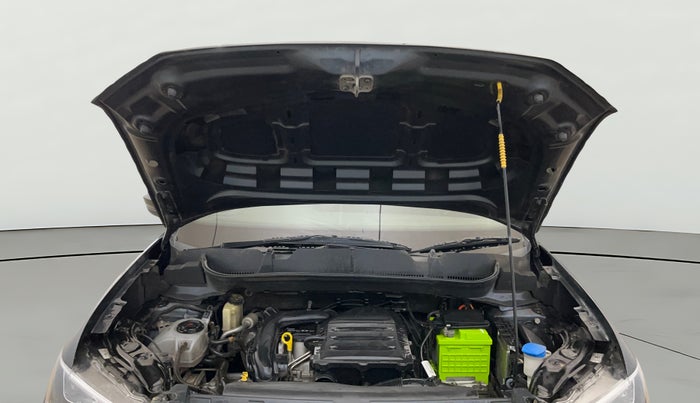 2021 Volkswagen TAIGUN HIGHLINE 1.0 TSI AT, Petrol, Automatic, 64,534 km, Open Bonet