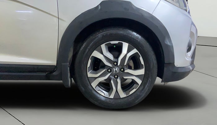 2017 Honda WR-V 1.5L I-DTEC VX MT, Diesel, Manual, 1,06,869 km, Right Front Wheel