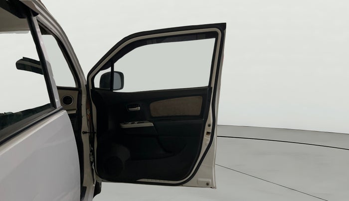 2015 Maruti Wagon R 1.0 VXI, CNG, Manual, 83,196 km, RHS Front Door