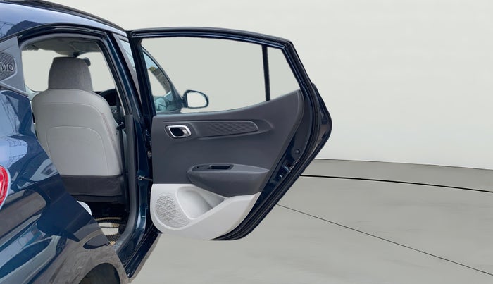 2022 Hyundai GRAND I10 NIOS SPORTZ AMT 1.2 KAPPA VTVT, Petrol, Automatic, 32,948 km, RHS Rear Door