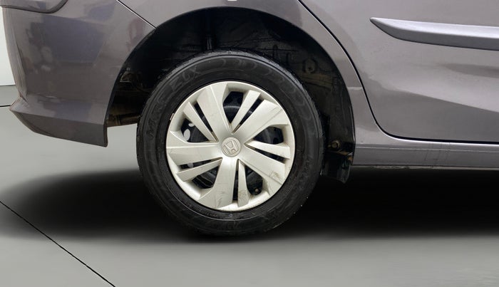 2018 Honda Amaze 1.2L I-VTEC S, Petrol, Manual, 1,43,926 km, Right Rear Wheel