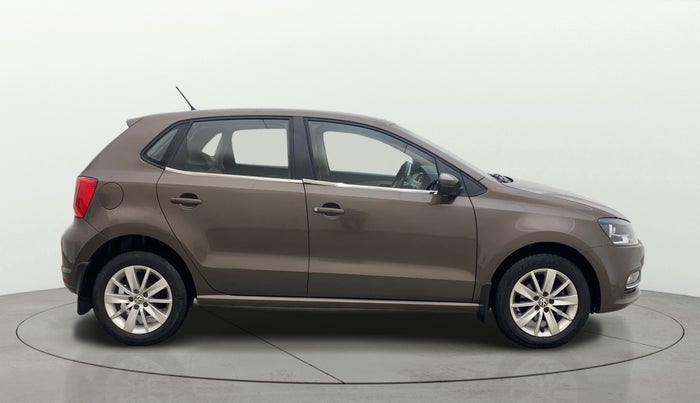 2017 Volkswagen Polo HIGHLINE1.2L, Petrol, Manual, 72,534 km, Right Side View
