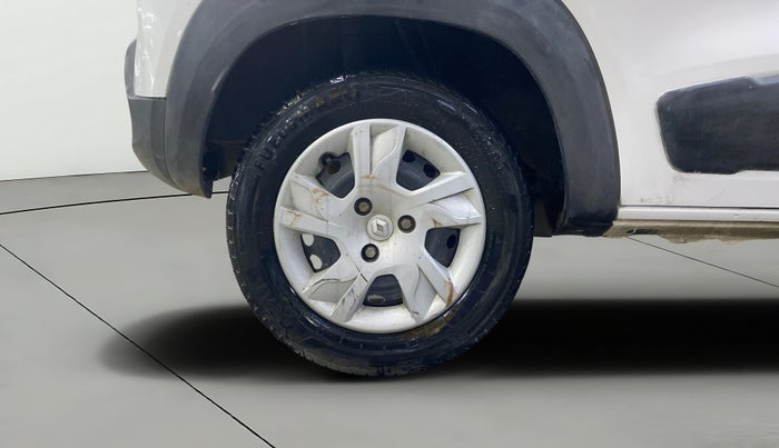 2022 Renault Kwid RXT 1.0, Petrol, Manual, 28,973 km, Right Rear Wheel