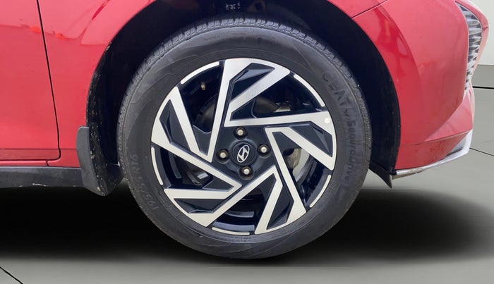 2024 Hyundai NEW I20 ASTA (O) 1.2 IVT, Petrol, Automatic, 24,781 km, Right Front Wheel