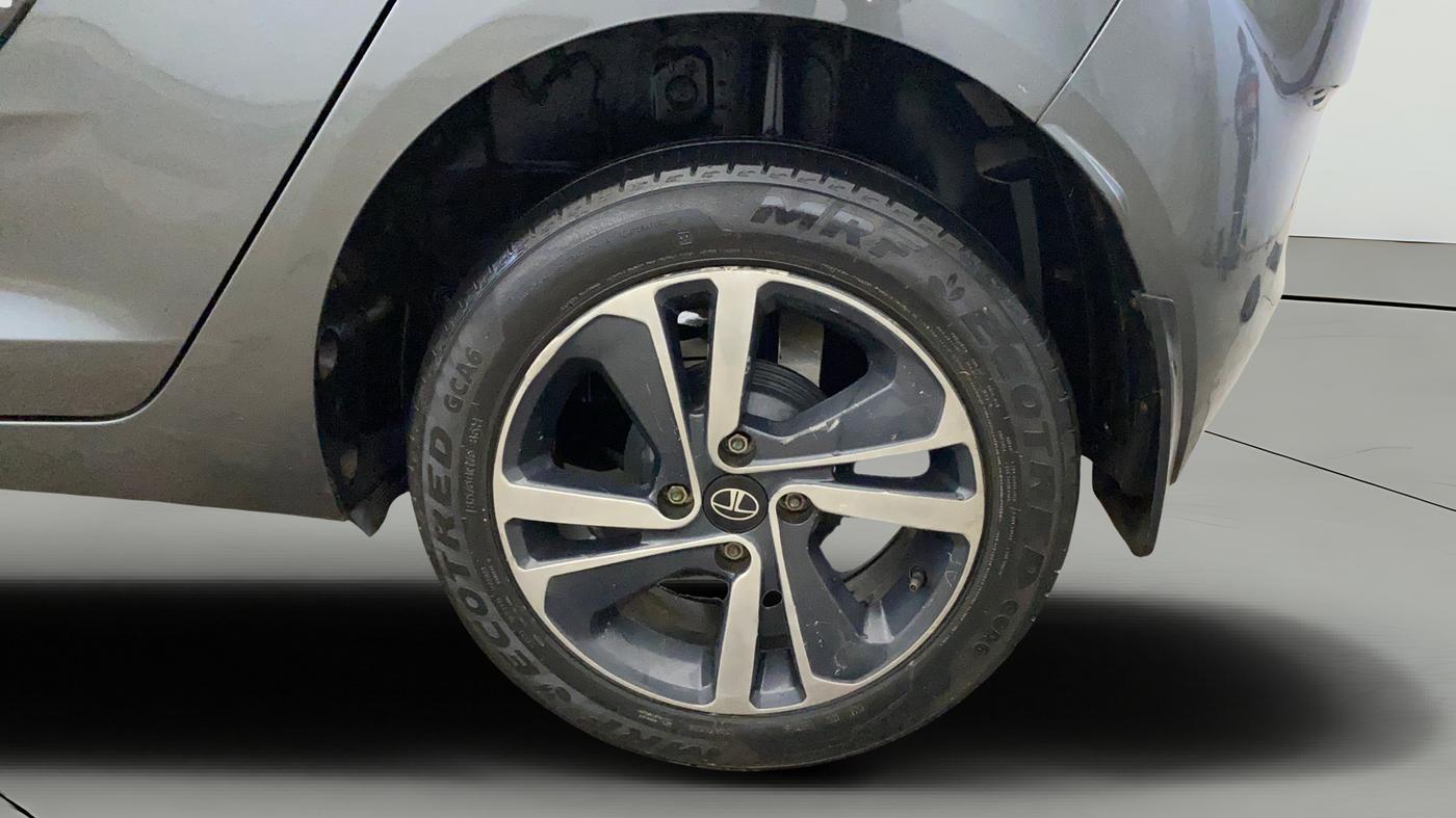 2023 Tata ALTROZ XM PLUS DIESEL, Diesel, Manual, 41,772 km, Left Rear Wheel