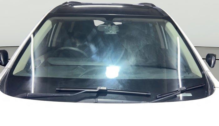 2023 Mahindra XUV700 MX P MT 5 STR, Petrol, Manual, 55,482 km, Front Windshield