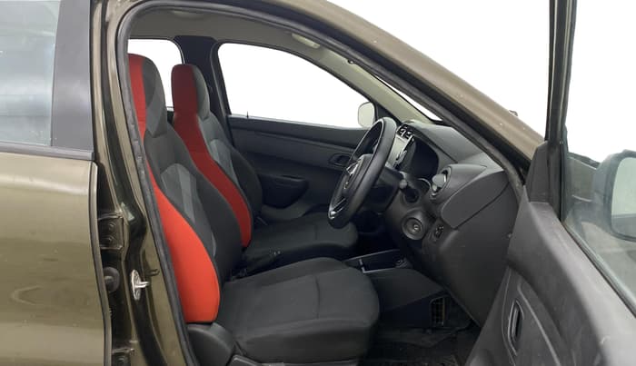 2022 Renault Kwid RXT 1.0 AMT, Petrol, Automatic, 25,832 km, Right Side Front Door Cabin