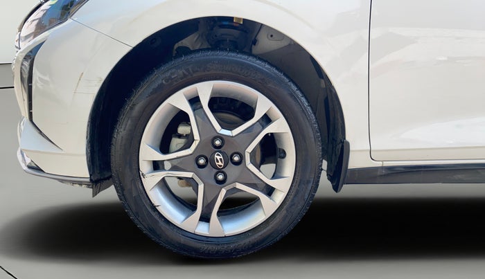 2024 Hyundai NEW I20 Sportz (O) 1.2, Petrol, Manual, 11,965 km, Left Front Wheel