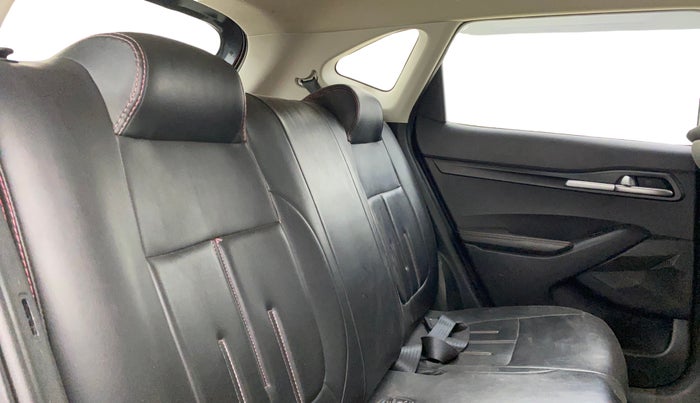 2019 KIA SELTOS HTK 1.5 PETROL, Petrol, Manual, 33,591 km, Right Side Rear Door Cabin