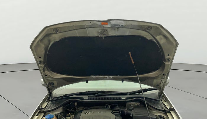 2012 Volkswagen Polo HIGHLINE DIESEL, Diesel, Manual, 1,28,671 km, Open Bonet