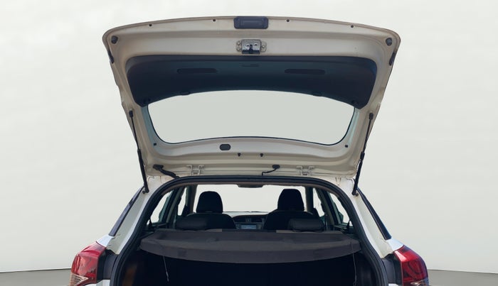 2017 Hyundai Elite i20 ASTA 1.2 (O), Petrol, Manual, 80,814 km, Boot Door Open